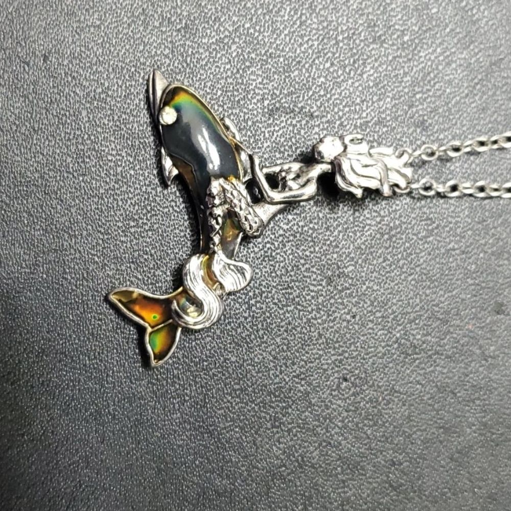 **Last Chance!! Final Sale** Silver tone mood mermaid pendant necklace 18-21.5" - Picture 4 of 13